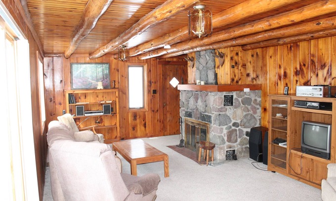 Barton City Cabin | Knotty Pine Retreat On 200 Acre All Sports Jewell Lake W/Row Boat & Kayak