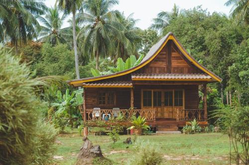 Nuea Khlong Villa | Kohjum Freedom Resort