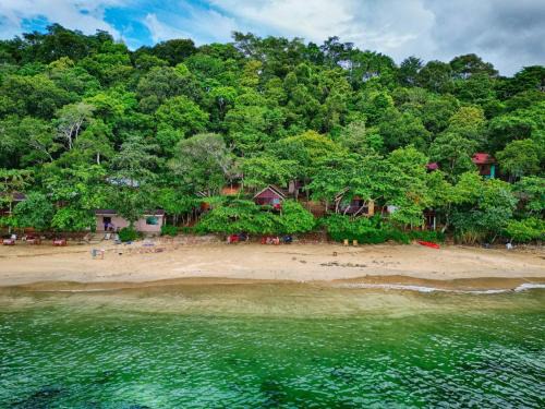 Nuea Khlong House | Kohjum Seafront Resort