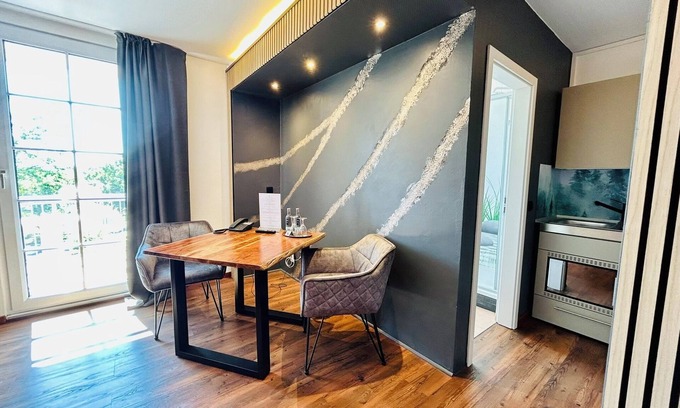 Wilkendorf Apartment | Koi Balkon-appartement Mitten im Grünen