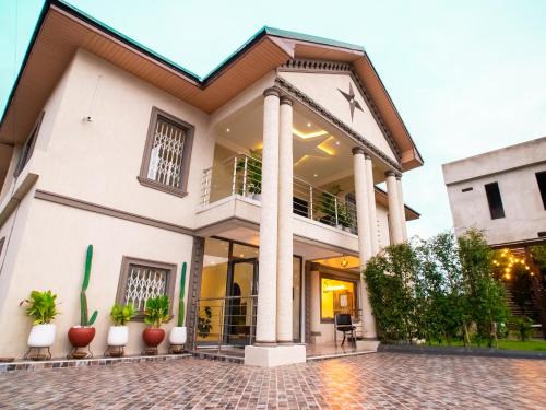 Teshie Hotel | KoKo Palm Inn LTD