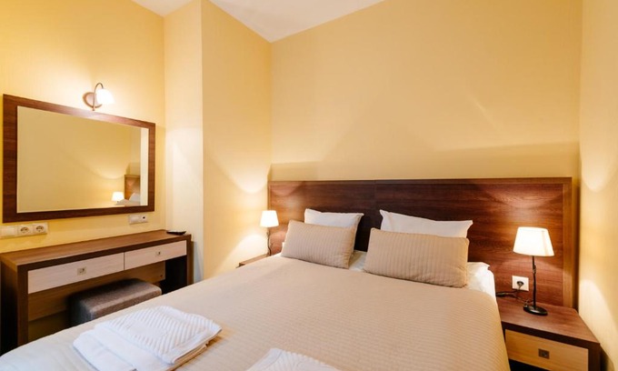 Kurortny District Hotel | Komarovo Hotel