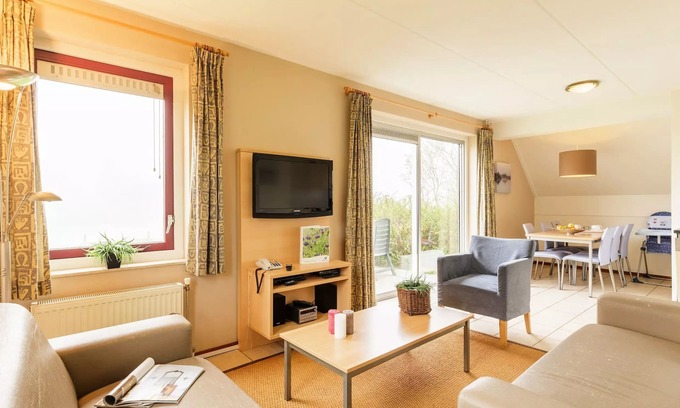 Municipality of Emmen House | Komfort-Duplex-Cottage für 6 Personen