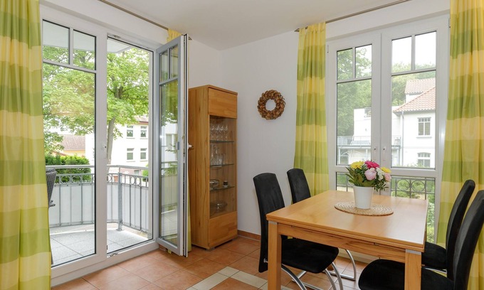 Alt Gaarz Apartment | Komfortable und Geschmackvoll Eingerichtete 3-raum-wohnung für 4 Personen