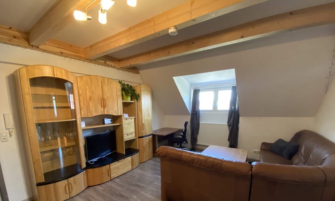 Wallersdorf Apartment | Komplett Ausgestattete 4 Zi Wohnung