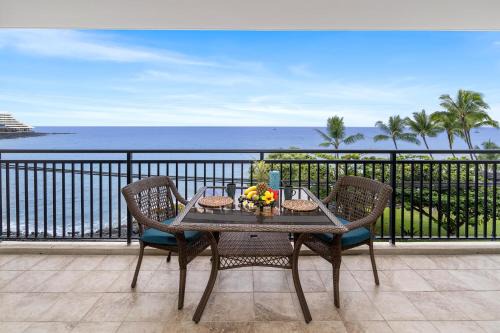 Historic Kailua Village Apartment | Kona Alii 304