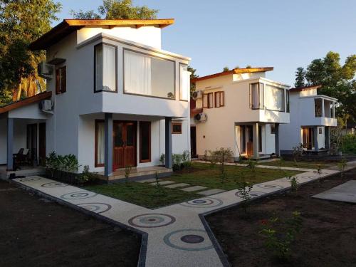 Labuhan Pandan Villa | Kondo Villa