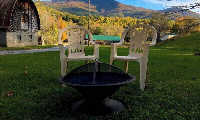 Damascus House | Konnarock Homestead w/Mountain View, VA Creeper Trail/Appalachian Trail local