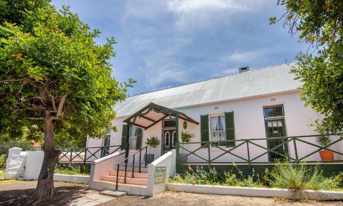 Montagu Cabin | Koo Karoo Guest Lodge and Self Catering