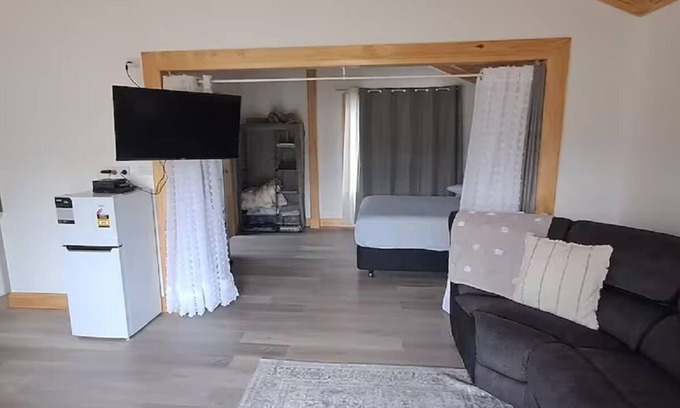 Meander Cabin | Kookaburra's Rest