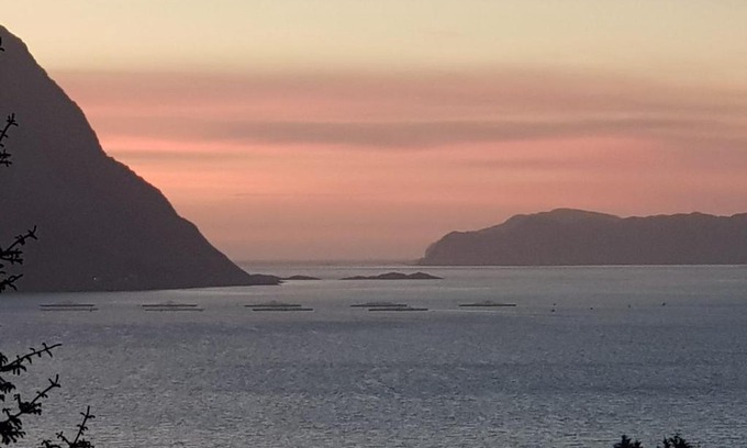 Selje Villa | Koselig hus med fantastisk utsikt, Stadlandet