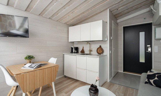 Kuusa Apartment | Koskisviitti 1 - Private & Cozy Suite with Hot Tub