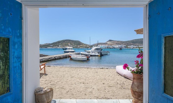 Apollonia House | Koufiakas boathouse