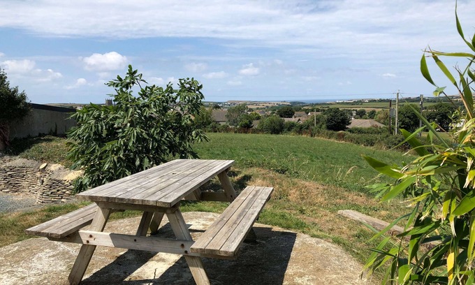 Marhamchurch Cottage | Kovva - sleeps 2 guests in 1 bedroom