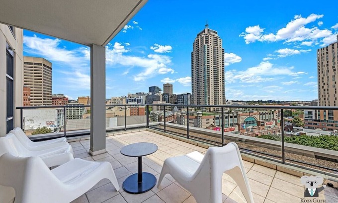 Haymarket Apartment | KozyGuru | Sydney Cbd 2 Bed Apt | City View
