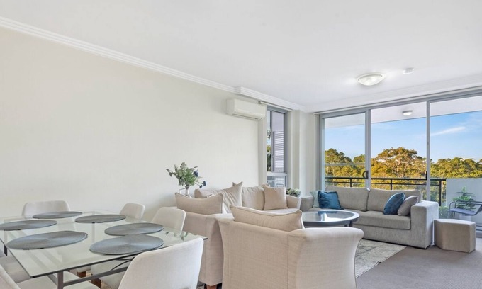 Westmead Apartment | KozyGuru | Westmead | Modern Apt | Near Hospital