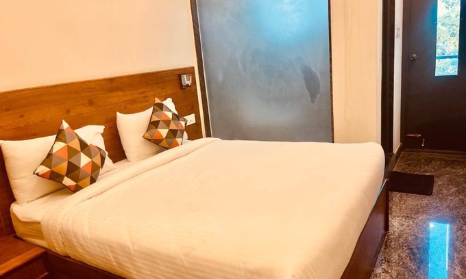 Sriperumbudur Hotel | Krishna's Inn