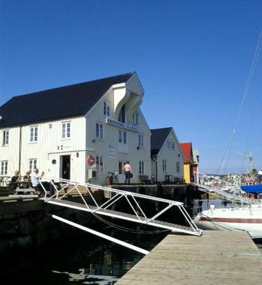 Averoy Municipality House | Kronborg marina