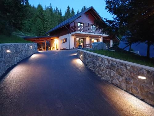 Ravna Gora Ski Chalet | Kuća za odmor Aria