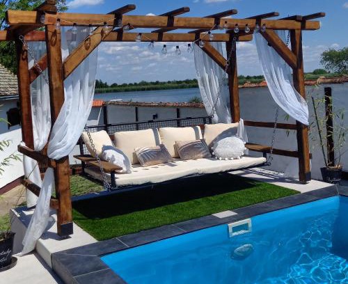Becej House | Kuća za odmor Iva