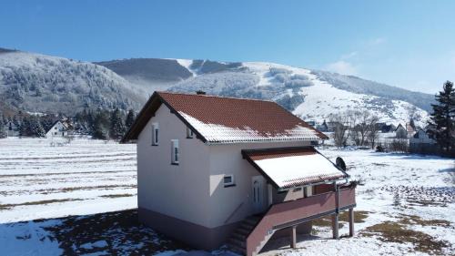 Kupres Ski Chalet | Kuća za odmor -Megy-