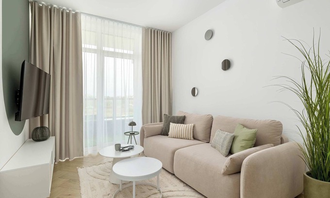 Sianozety Apartment | Ku Morzu 1C Sianożęty | Bright Apartment with Seasonal Pool