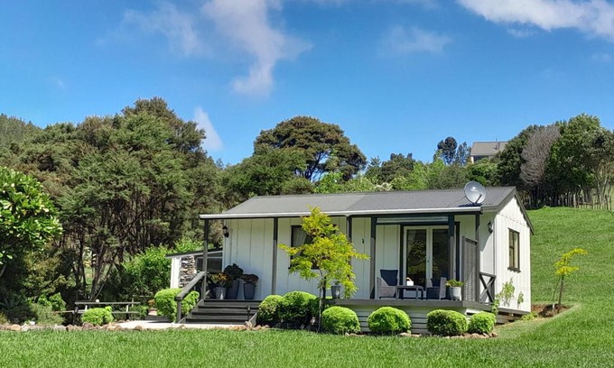 Kuaotunu House | Kuaotunu's Peebles Cottage