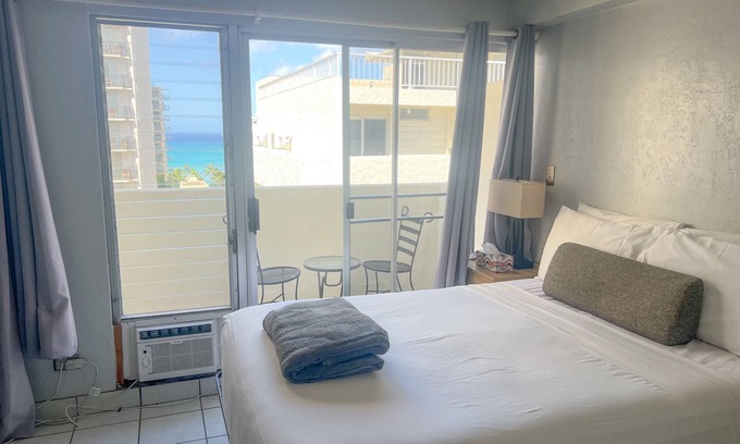 Waikiki Apartment | Kuhio Village Ocean View Studio | Private Lanai