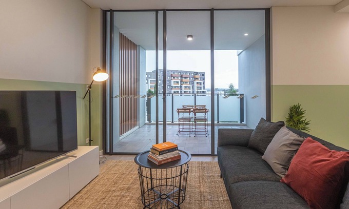 Westmead Apartment | KULA - Superior Three Bed Apartment