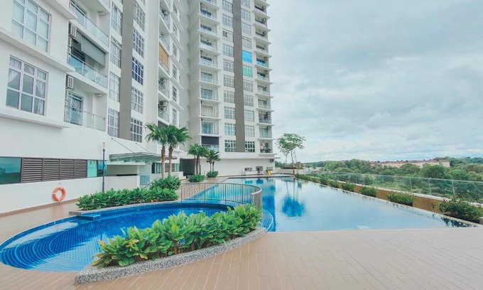 Daerah Kulai Apartment | Kulai d putra suites beside ioiMall near JPO and Airport