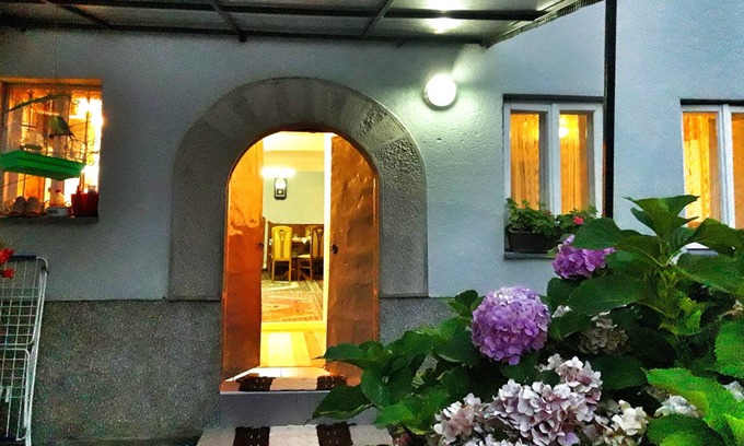 Gjakova House | Kulla Dula Guesthouse