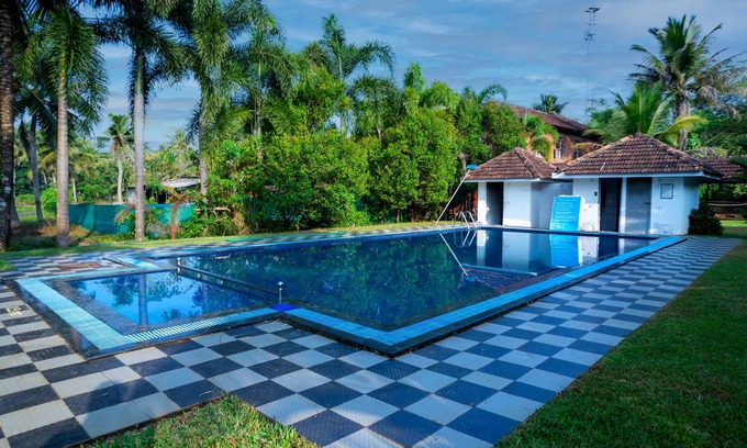 Andhakaranazhy Hotel | Kumarakom Heritage