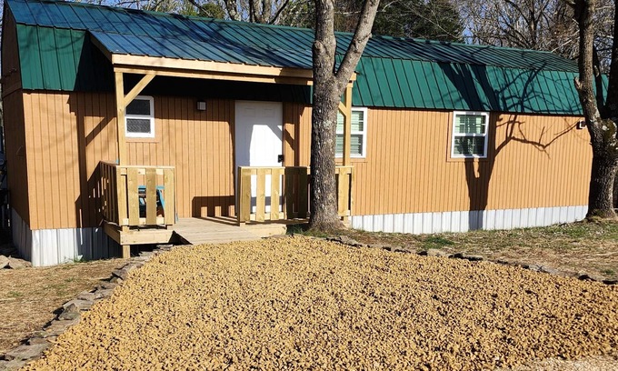 Como Cabin | Kuprel Country Cabin with loft!