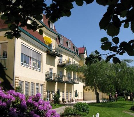 Wolfsegg am Hausruck Hotel | Kurhaus Dr. Petershofer