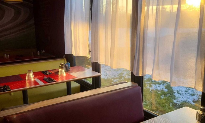 Saint-Etienne-du-Rouvray Hotel | Kyriad Rouen Sud - Oissel