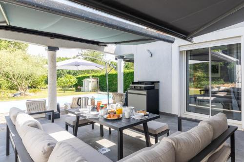 Fals House | L’Âme des Vignes - Climatisée avec piscine