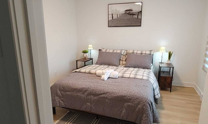 Salaberry De Valleyfield House | L'Éclat de Valleyfield - A peaceful stay