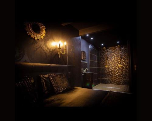 Roquecor House | L'évéa Suite Romantique Spa & Sauna