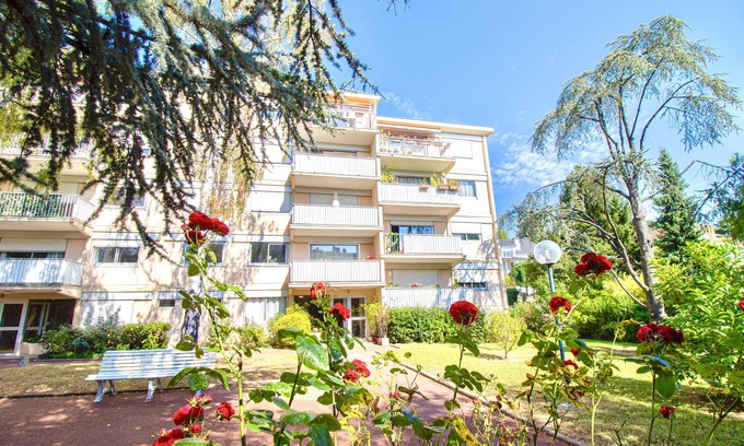 Le Plessis-Robinson Apartment | L'évasion - Proche Marie Lannelongue