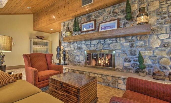 Egg Harbor Condo | [L a n d m a r k] Stunning views!