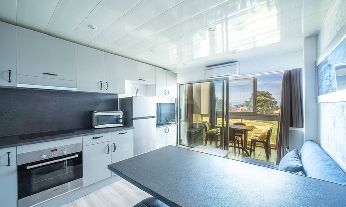 La Cote Radieuse Apartment | L'Abri Côtier Radieux - Plage à 5min à pied