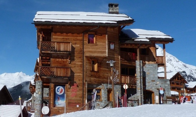 Sainte-Foy-Tarentaise Apartment | L'Aiglon - 2 bedroom apartment opposite the slopes