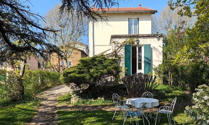 Villefranche-sur-Saone Apartment | L'Albizia - VILLEFRANCHE-SUR-SAONE