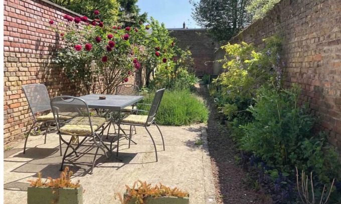Henriville House | L'Amiénoise and its vegetable garden - Centre - Gare