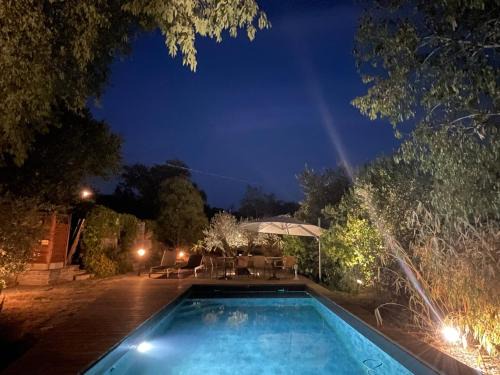 Saint-Hippolyte-du-Fort Bed & Breakfast | L Amourier chambres charme et confort avec Jacuzzi ou baignoire XXL