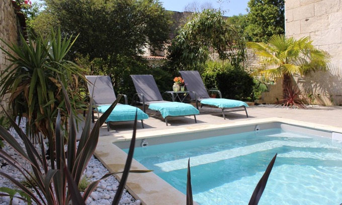 Centre Ville Bed & Breakfast | L'Angély