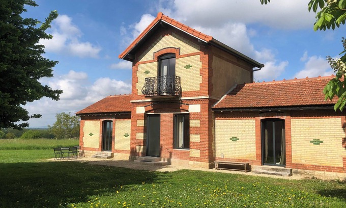 Bragny-sur-Saone House | L'annexe, character gîte in the heart of Burgundy