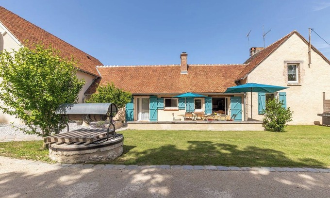Seur Cottage | L'As de Seur, gîte classé, heated pool + garden, village center