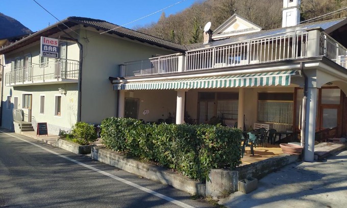 Roccasparvera Bed & Breakfast | L'Elefantino - Bed and Book