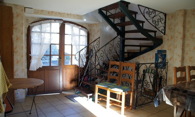 Mostuejouls House | L'endurme self-catering cottage